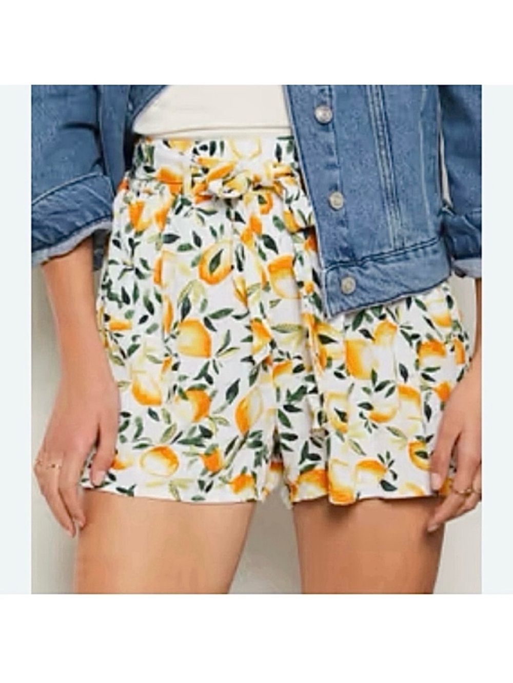 🆕- Abercrombie & Fitch Flowy Smocked Waist Lemon Print Shorts. Size: small